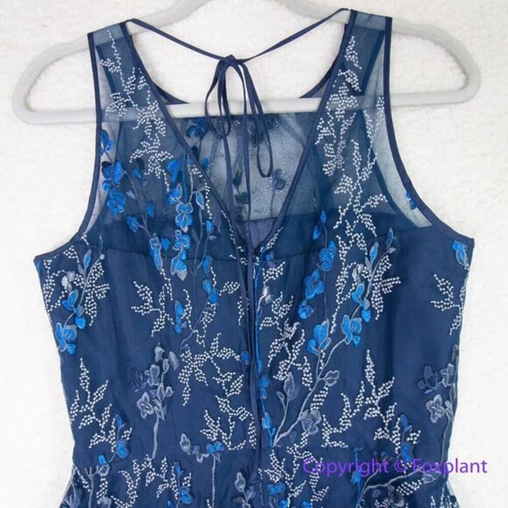 New! White House Black Market blue embroidered fit and flare dress, size 6‎ - Picture 12 of 16
